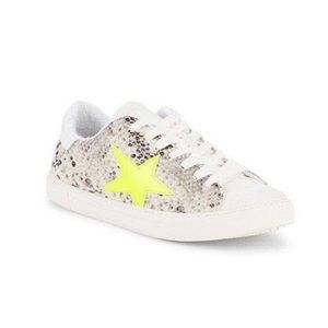 NWOT STEVEN star sneaker!